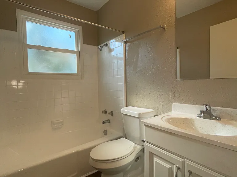 9114 Malabri Dr — Photo 11