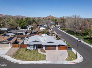 182 Rodger Cir, Sparks, NV 89431