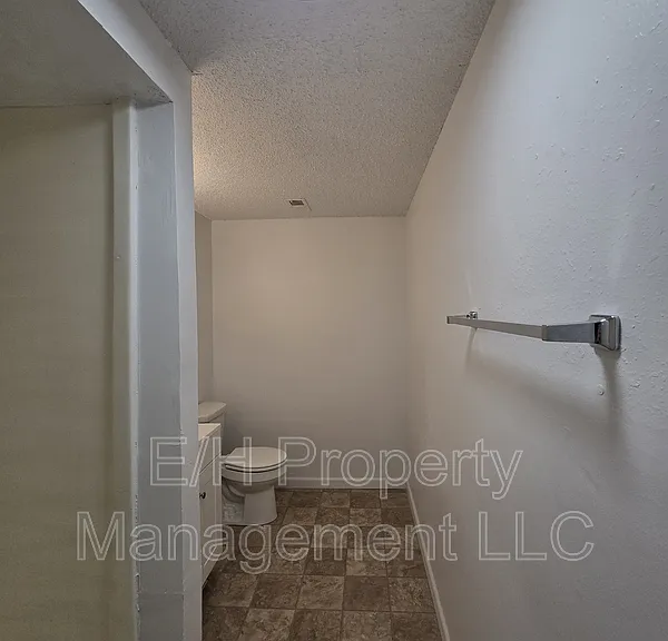 8728 E Arthur Cir — Photo 28