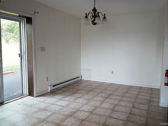4th image of 180 Winston Dr