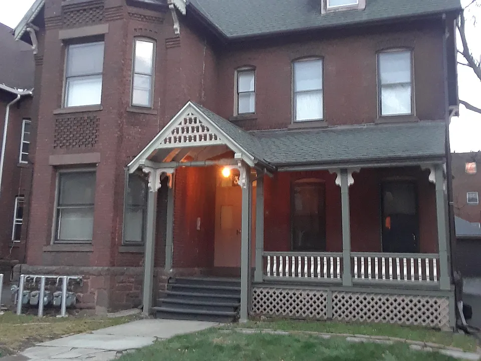 354 Laurel St #3