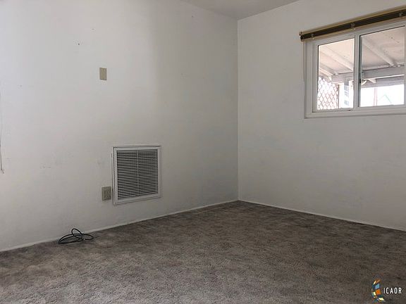 5th image of 1543 W Orange Ave