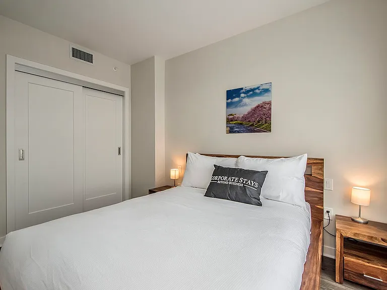 49 Kings Wharf Pl — Photo 10