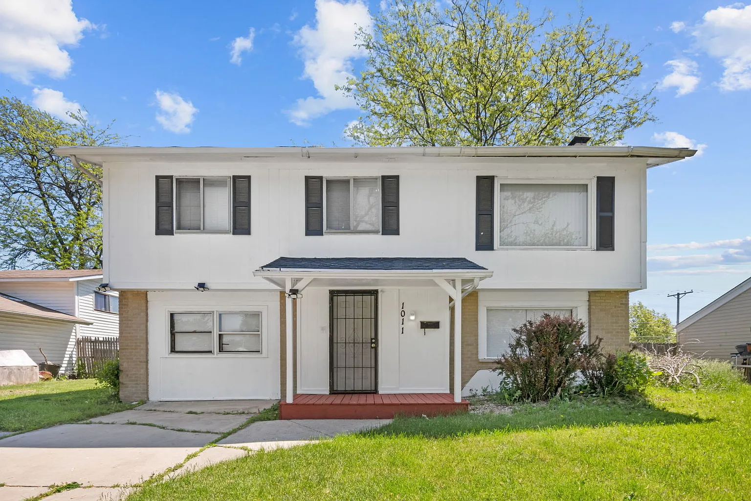 1011 Samson Dr photo 1