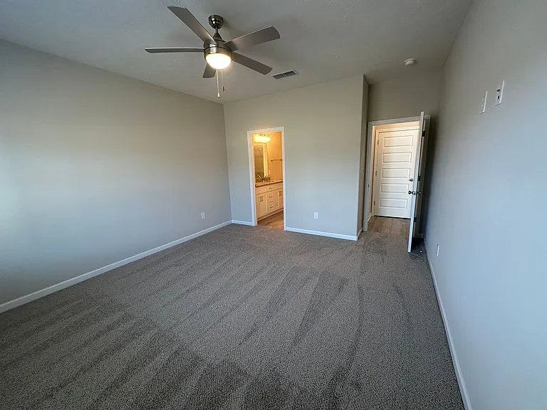 1850 Madison St #302 — Photo 9