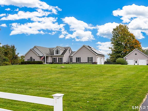 2nd image of 9 Oak Farm Drive