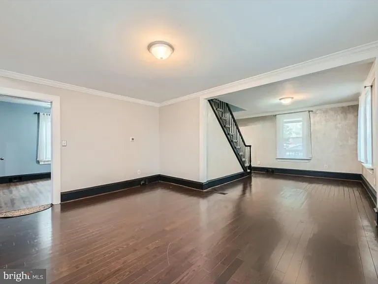 708 Dorsey Ave — Photo 2