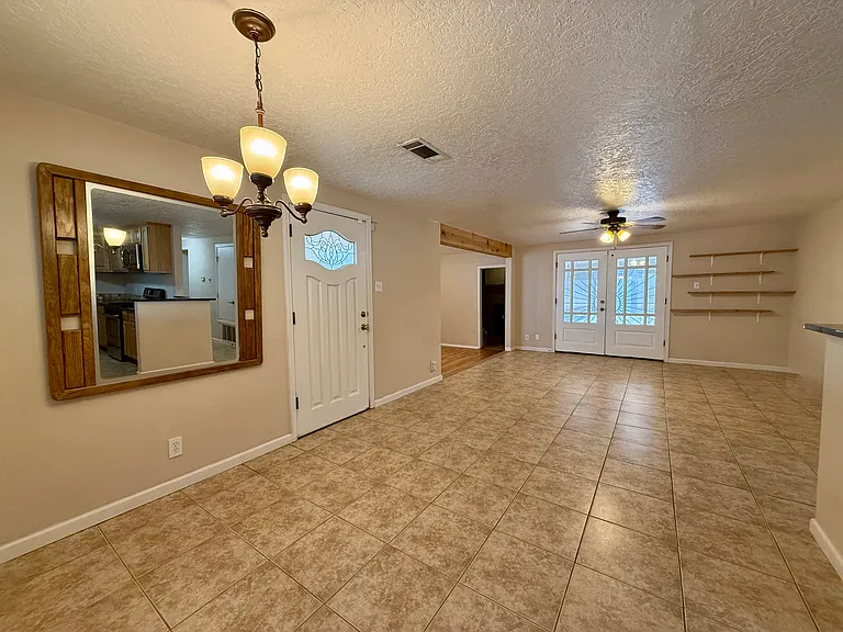 10413 Mountain Rd NE — Photo 3