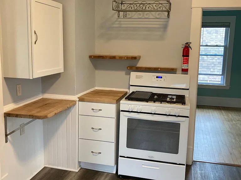 1327 Madison St NE #1 — Photo 4