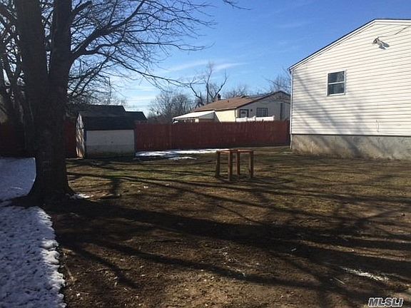 2nd image of 26 Jackson Ave
