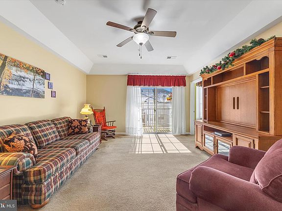 4th image of 8800 Bosley Rd Unit 401