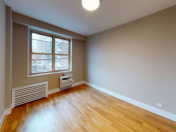 3rd image of 310 Greenwich St APT 39K