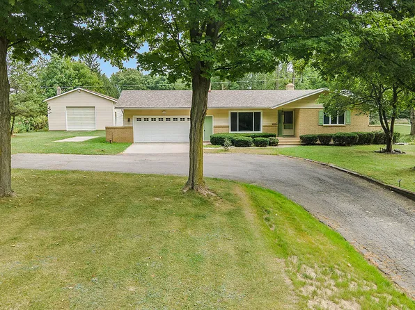 10724 Eastern Ave SE, Wayland, MI 49348