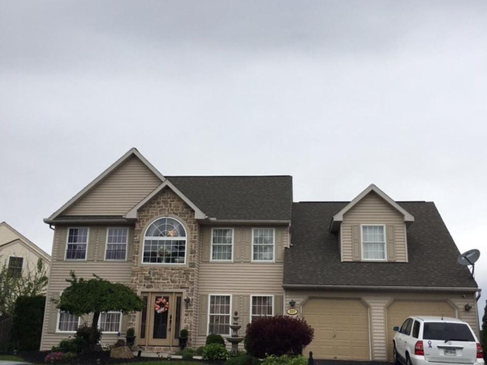 1st image of 207 S Rosewood Ct