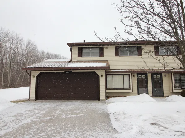 34070 N White Oak Ln, Gurnee, IL 60031