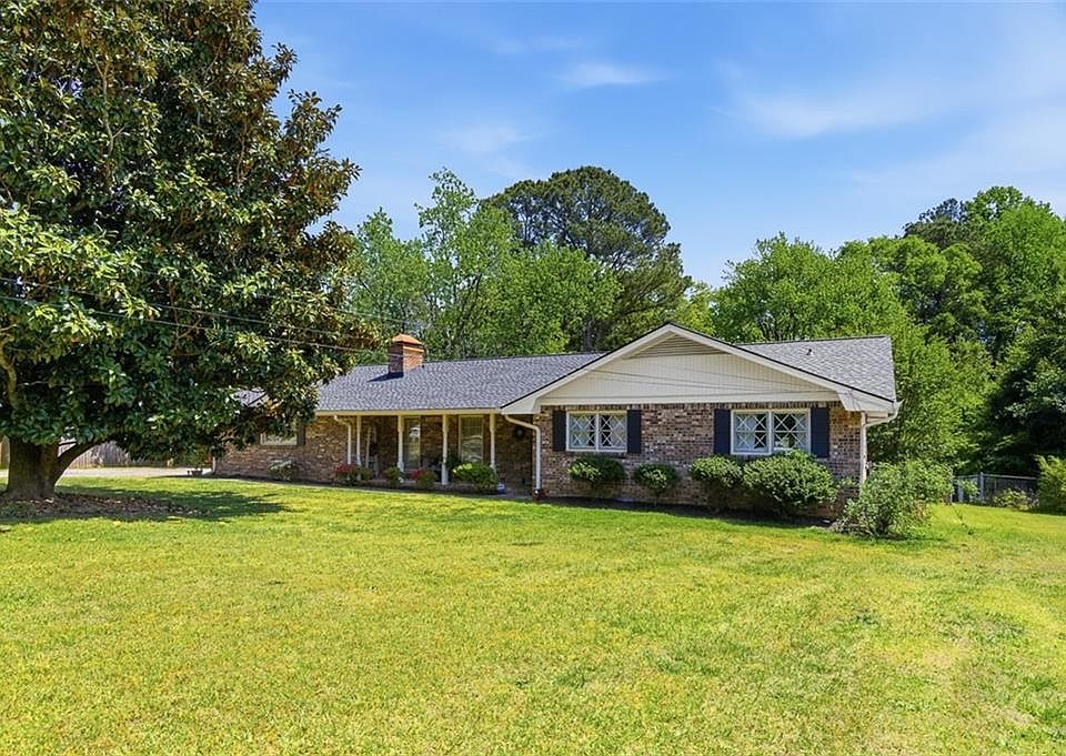 1st image of 2788 Adella Ct