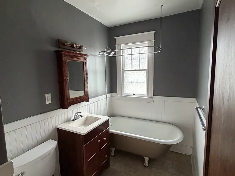 368 Allen St #2 — Photo 10