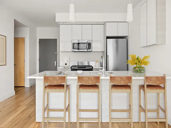 550 West 54th Street image 1 of 28