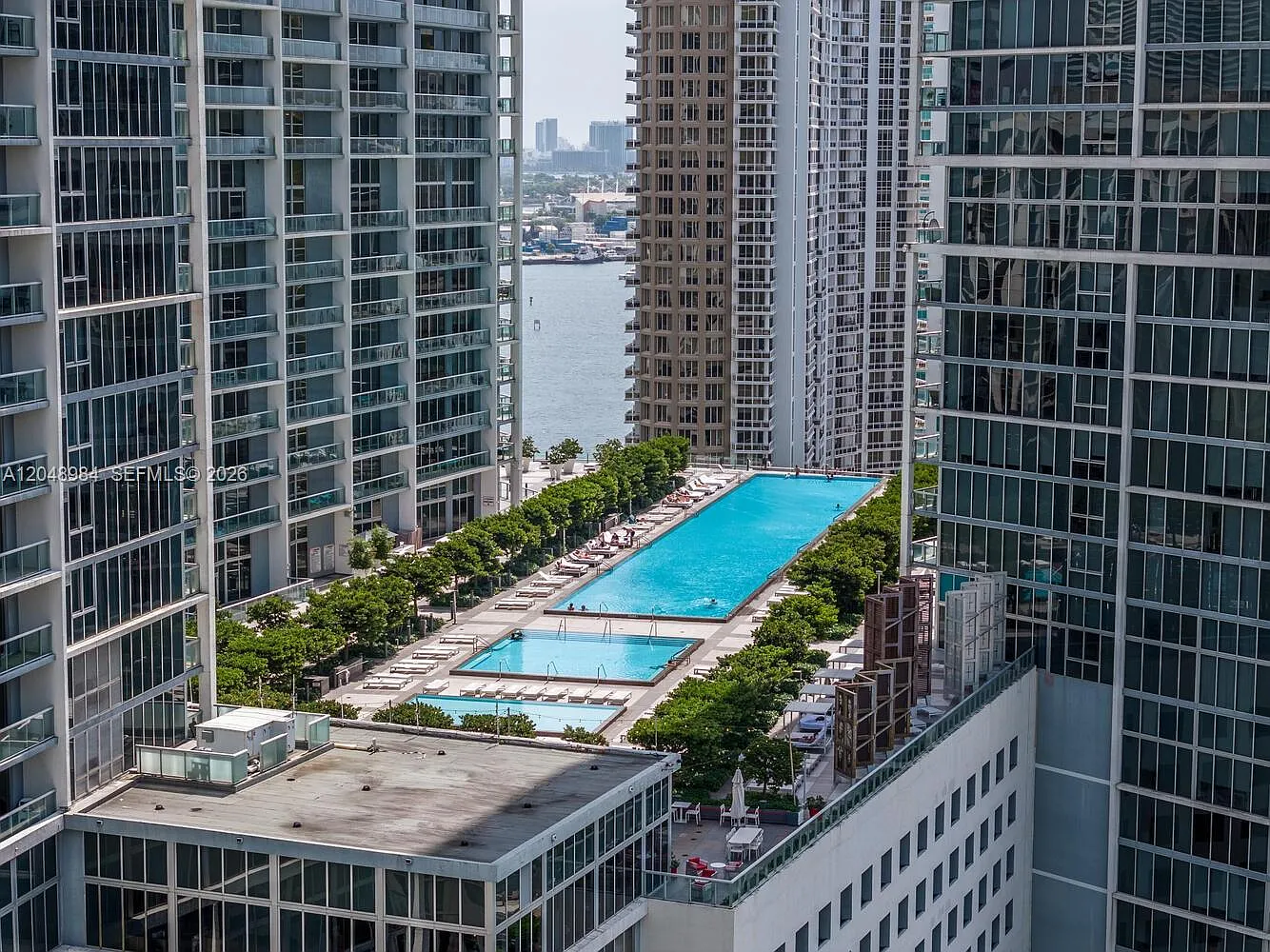 Iconbrickell Condo No 1 — Photo 2