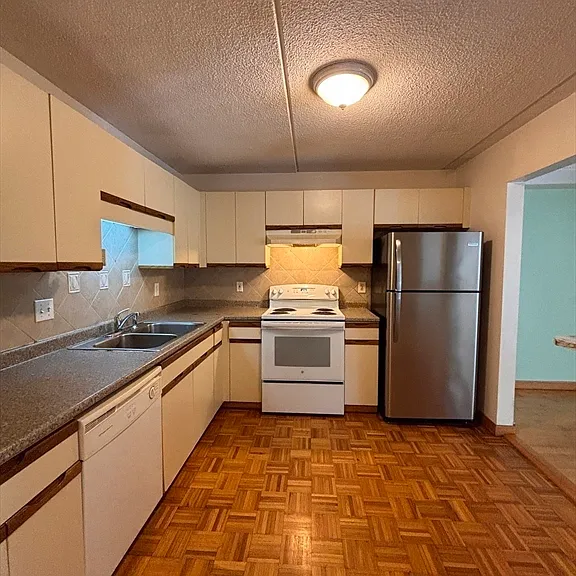 200 Cove Way #318 — Photo 13