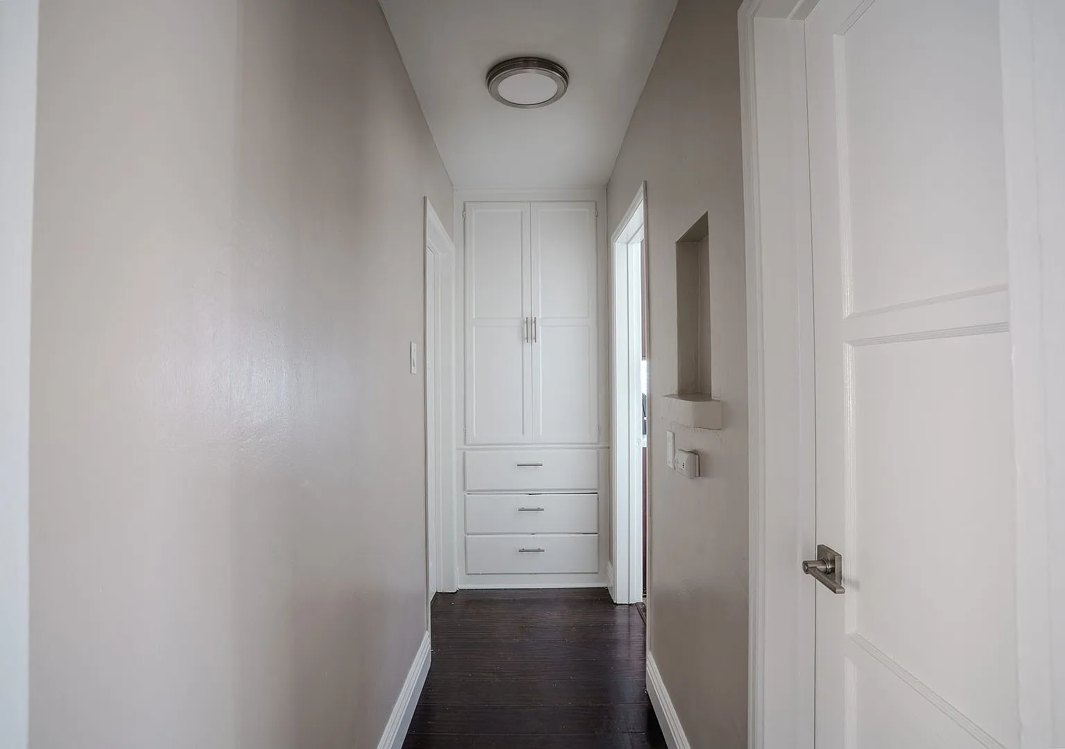 922 E. 2nd St. — Photo 3