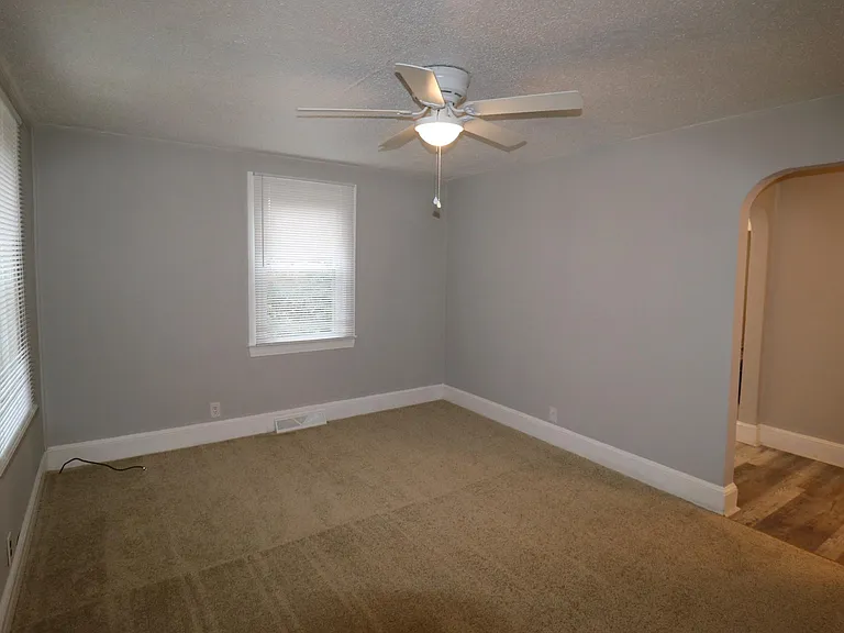 130 Court St — Photo 3