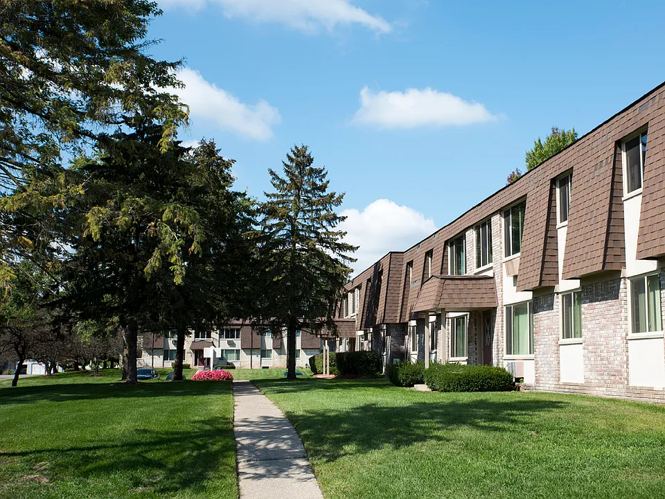 Plymouth Manor Apartments