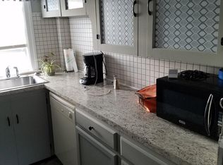 95 Wayland Ave FLOOR 2, Cranston, RI 02920