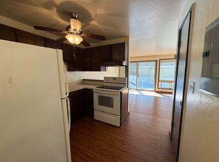 921 N 96th St #13, Seattle, WA 98103
