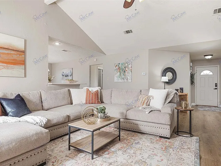 1029 Field Trail Dr — Photo 7