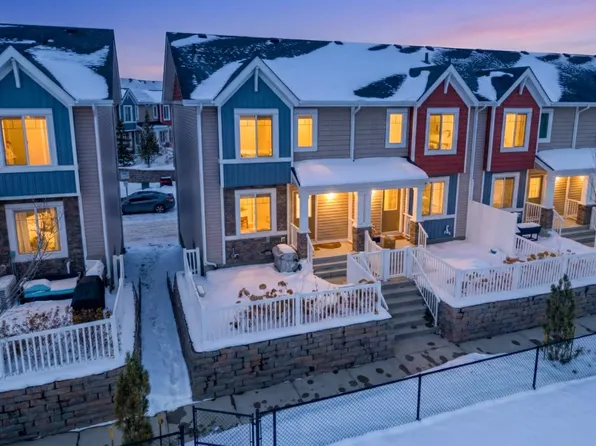 1508 105th St NW #5, Edmonton, AB T6J 5R8