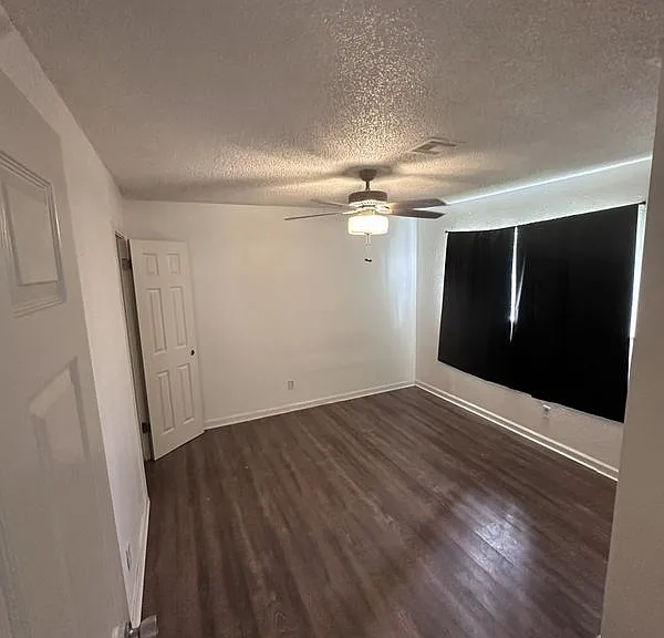 145 S Dexter Dr — Photo 8