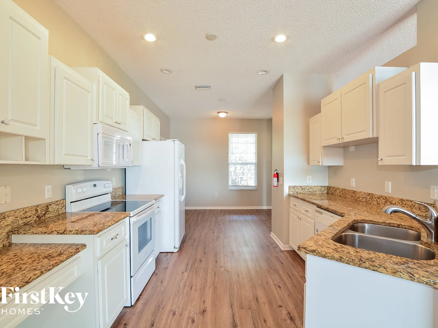 3 bed, 2.0 bath, 1786 sqft, $2,180 — Photo 4