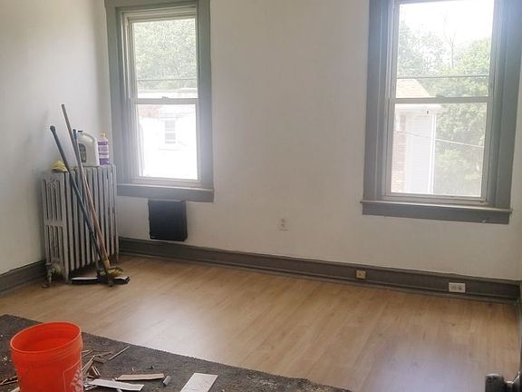 5th image of 5754 N 17th St Floor 2