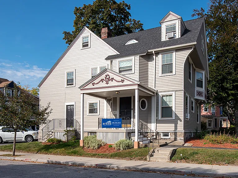 61 Cedar St — Photo 6