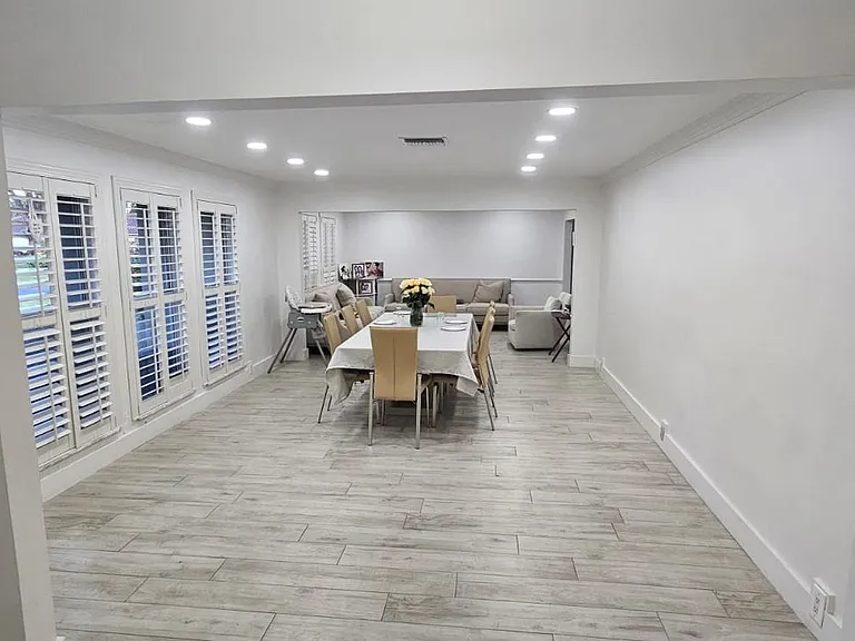 6878 Giralda Cir — Photo 1