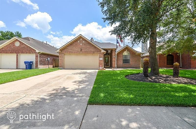 1st image of 21223 Woodland Green Dr