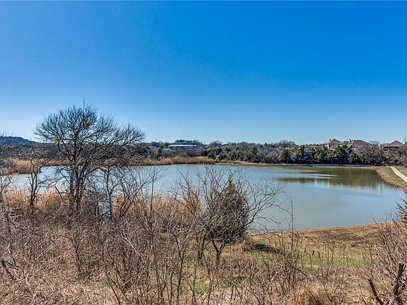 3rd image of 7972 Glenway Dr
