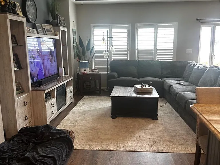 10562 Racine Cir — Photo 3