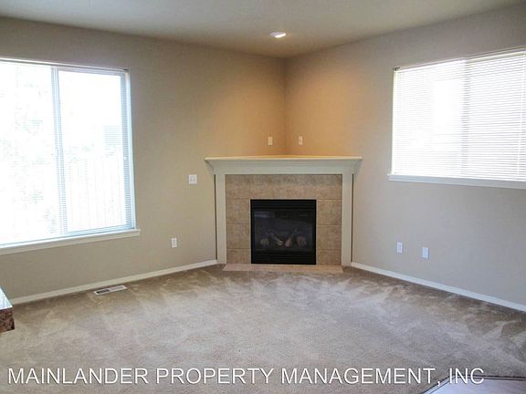 3rd image of 3149 NE 14th Pl