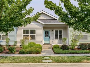 1090 Rustler Peak St, Central Pt, OR 97502
