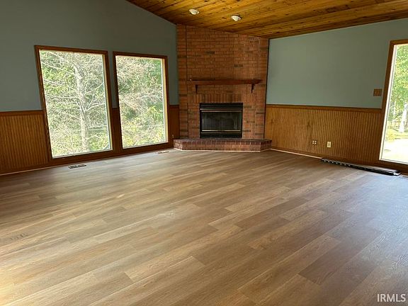 4th image of 5716 Berry Ln