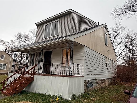 3rd image of 19632 Eureka St
