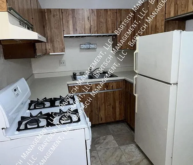 4135 N 104th St #8 — Photo 4