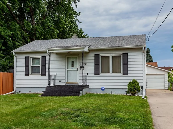 1302 E Ovid Ave, Des Moines, IA 50316