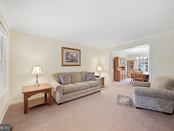 4th image of 603 Bridlewreath Way