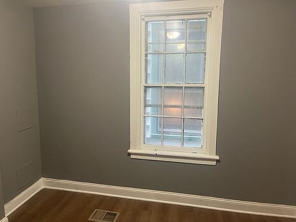 5th image of 72 Heartt Ave #1