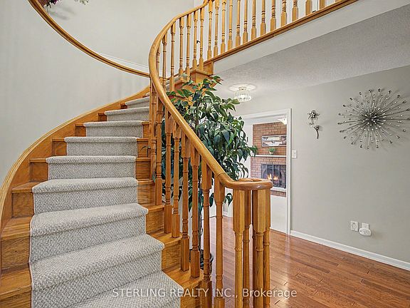 5th image of 72 Sunforest Dr