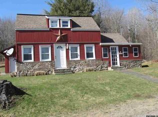 50 Dumbleton Rd, Cropseyville, NY 12052