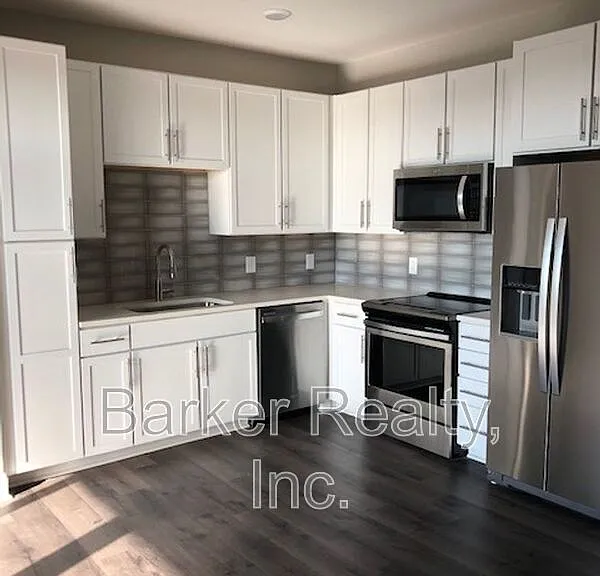 414 S White St #203 — Photo 4